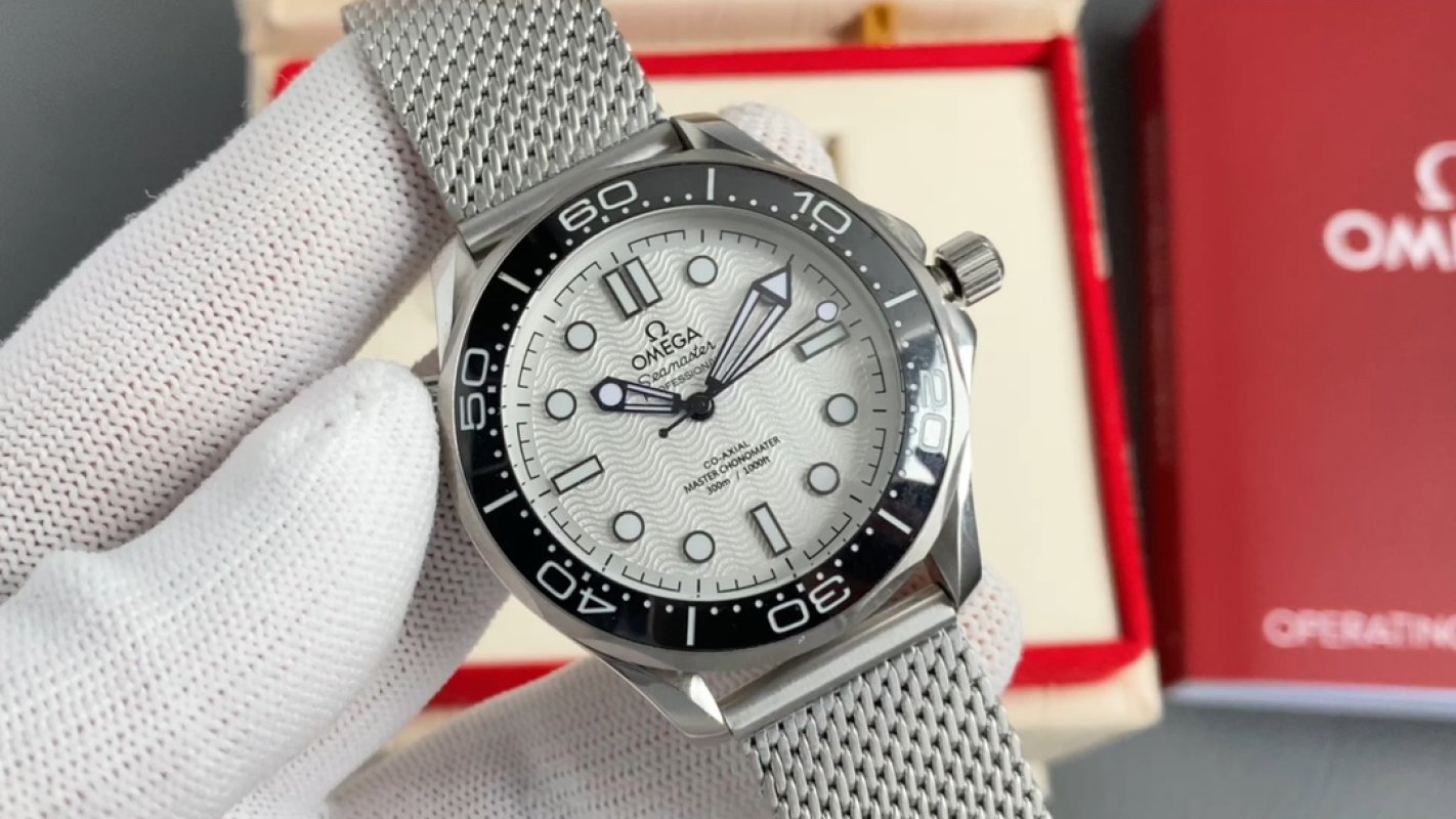 Omega Seamaster 300M 42mm Steel Watch - Silver Dial