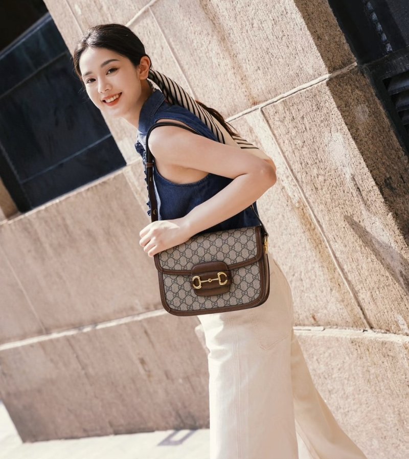 Gucci 1955 Horsebit Shoulder Bag Beige/Brown view