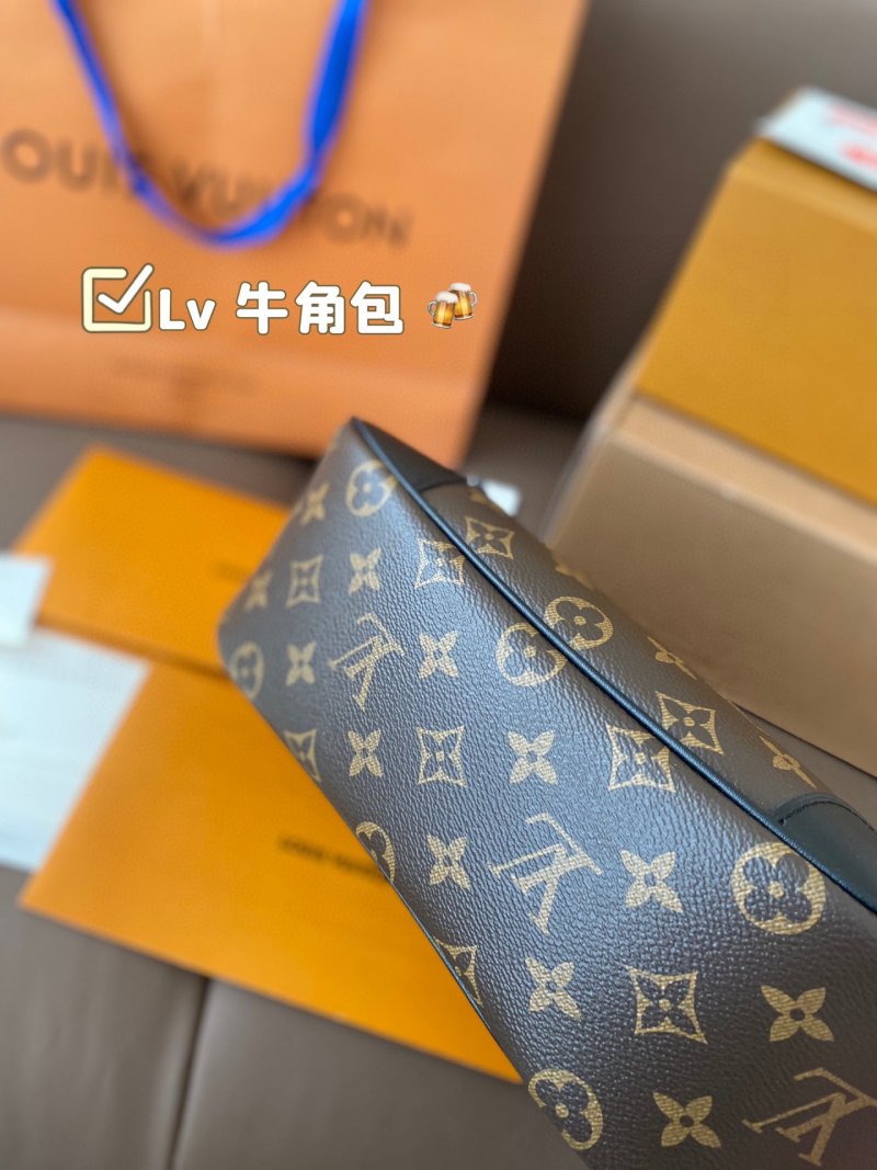 Louis Vuitton Monogram Canvas Shoulder Bag Brown view