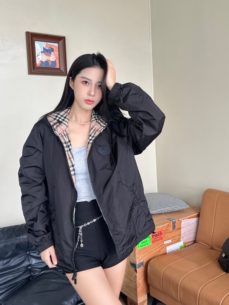 Burberry Black Quilted Jacket with Checked Lining