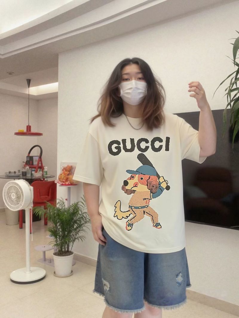 Gucci Cartoon Dog Graphic Cream T-Shirt