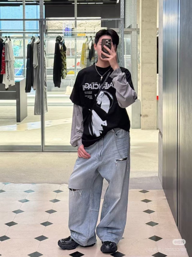 Balenciaga Black Graphic Logo T-Shirt view