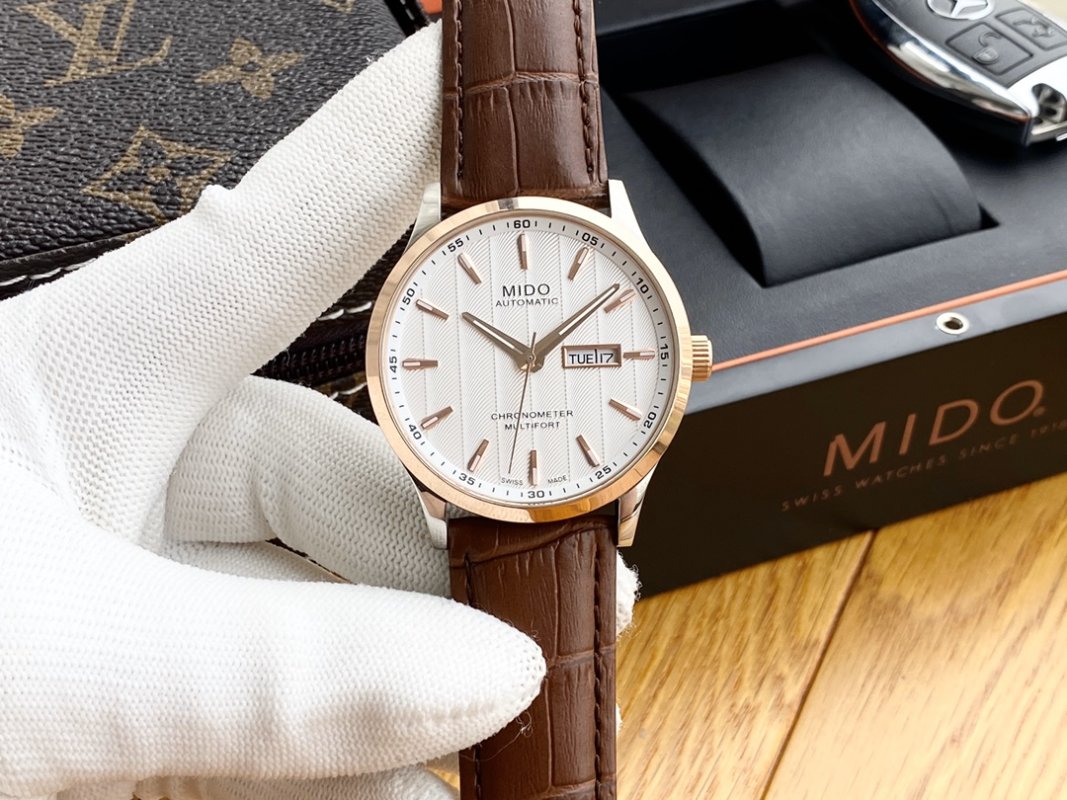 Mido Commander Automatic Chronometer Two-Tone Watch 40mm