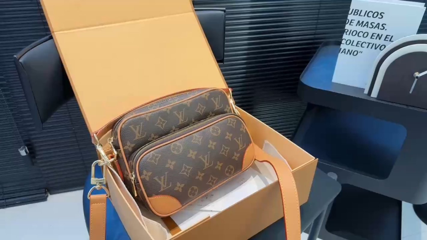 Louis Vuitton Monogram Canvas Crossbody Shoulder Bag Brown