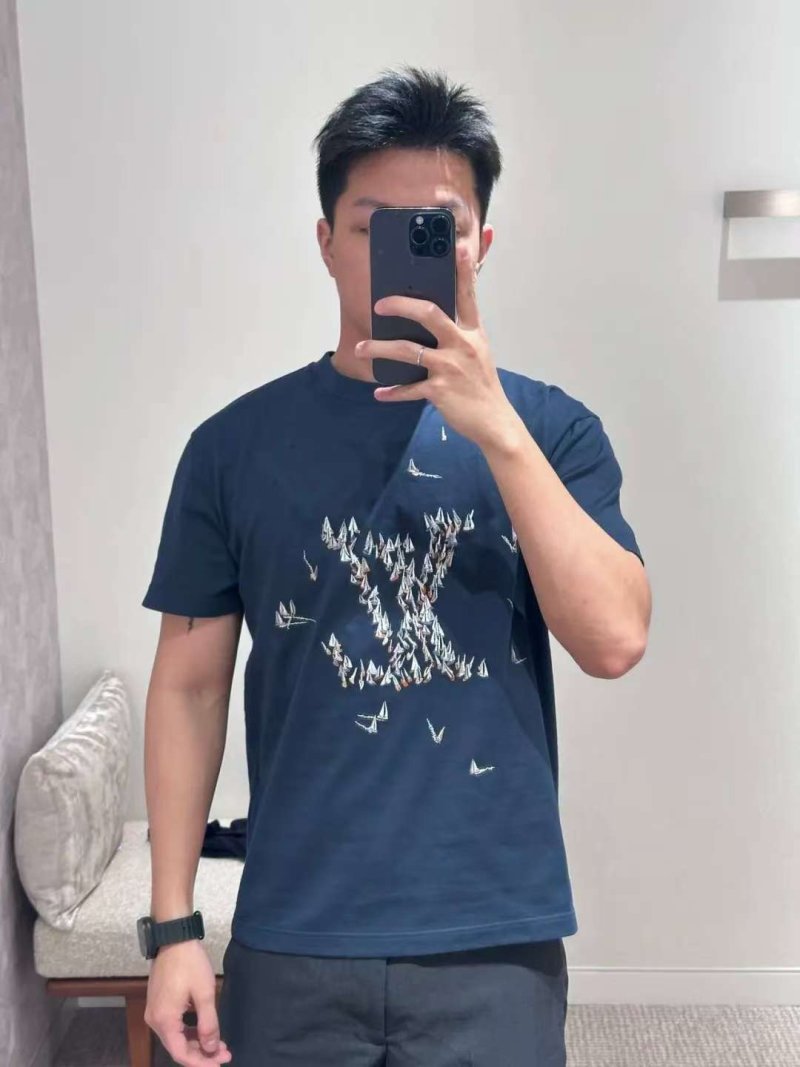 Nike Black Gold Graphic T-Shirt view