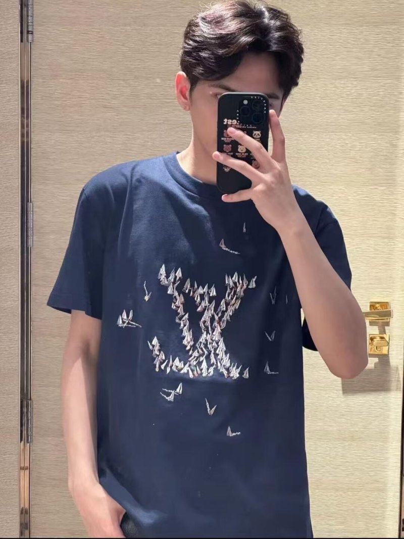 Nike Black Gold Graphic T-Shirt view