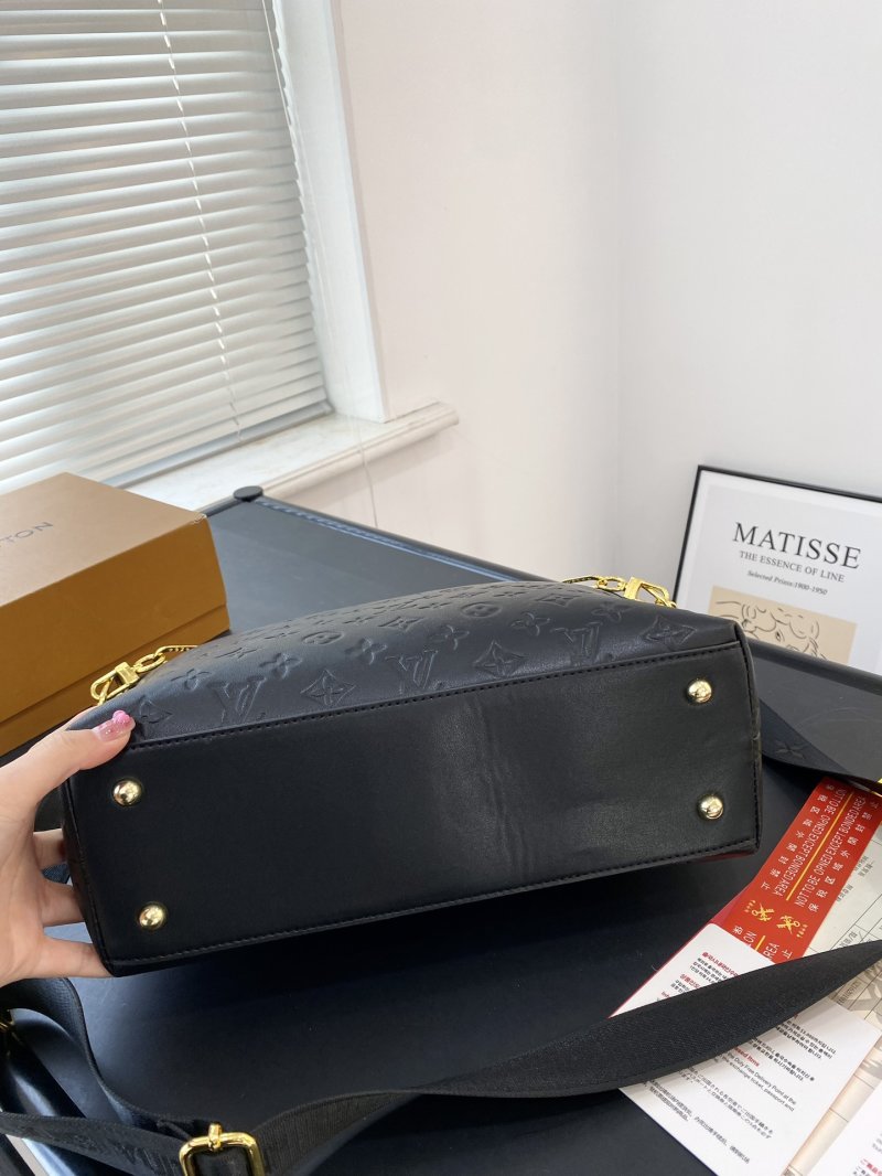 Louis Vuitton Sully Hobo Black Monogram view