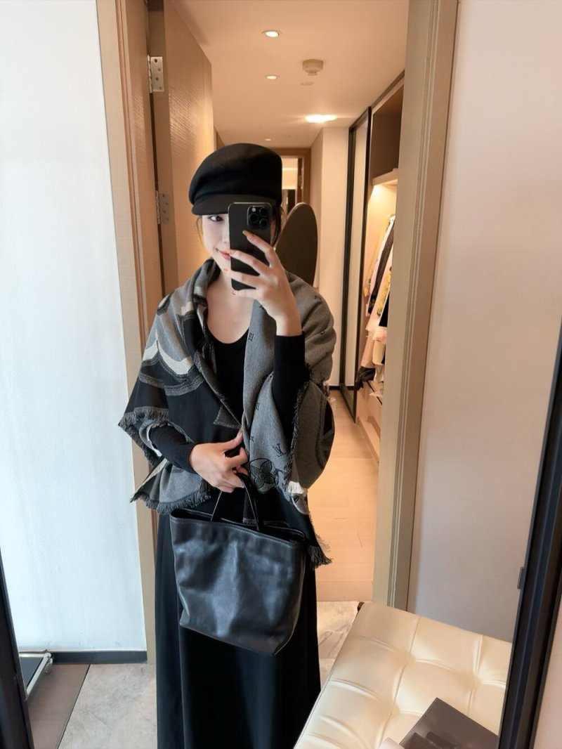 Louis Vuitton Monogram Border Square Scarf Cream & Black 140cm view
