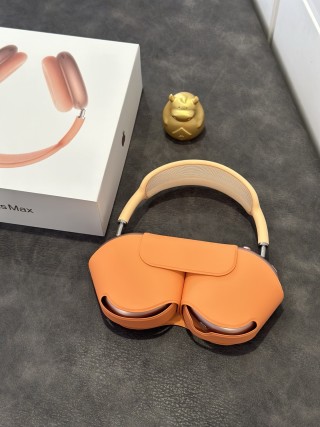 AirPods Pro Max Orange USB-C 1:1 Replica view 2
