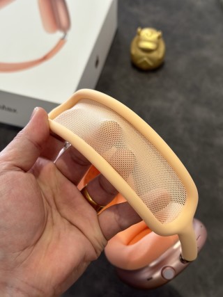 AirPods Pro Max Orange USB-C 1:1 Replica view 7