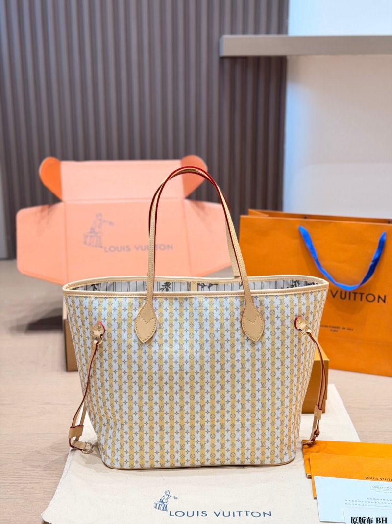 Louis Vuitton Neverfull MM Monogram Canvas Tote Bag view