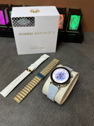 Huawei Watch GT5 Mini Gold Dial Black Leather Strap view 2