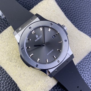 Hublot Classic Fusion 42mm Black Dial Automatic Watch view 2
