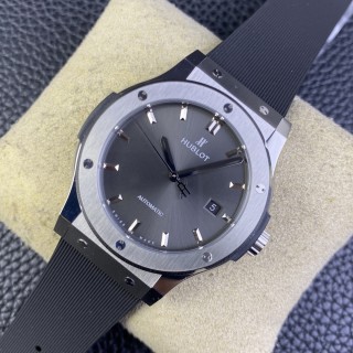 Hublot Classic Fusion 42mm Black Dial Automatic Watch view 3
