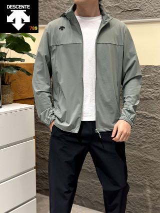 Descente UPF50+ Ice-Cool Nylon Windbreaker Jacket - Light Grey view 4