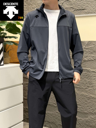 Descente UPF50+ Ice-Cool Nylon Windbreaker Jacket - Light Grey view 6