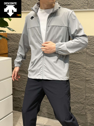 Descente UPF50+ Ice-Cool Nylon Windbreaker Jacket - Light Grey view 7