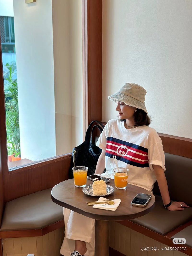 Gucci Web Stripe Logo T-Shirt White view