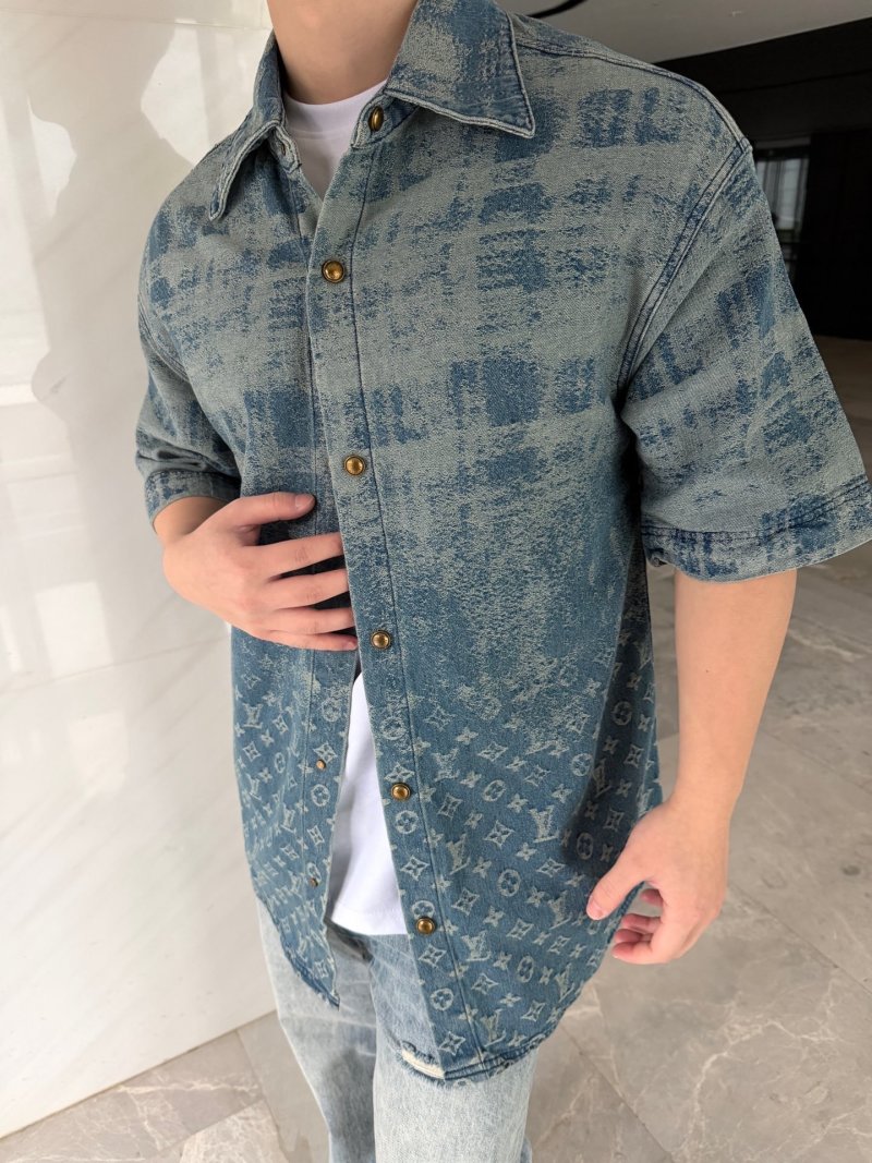 Louis Vuitton Monogram Denim Short-Sleeve Shirt Blue view