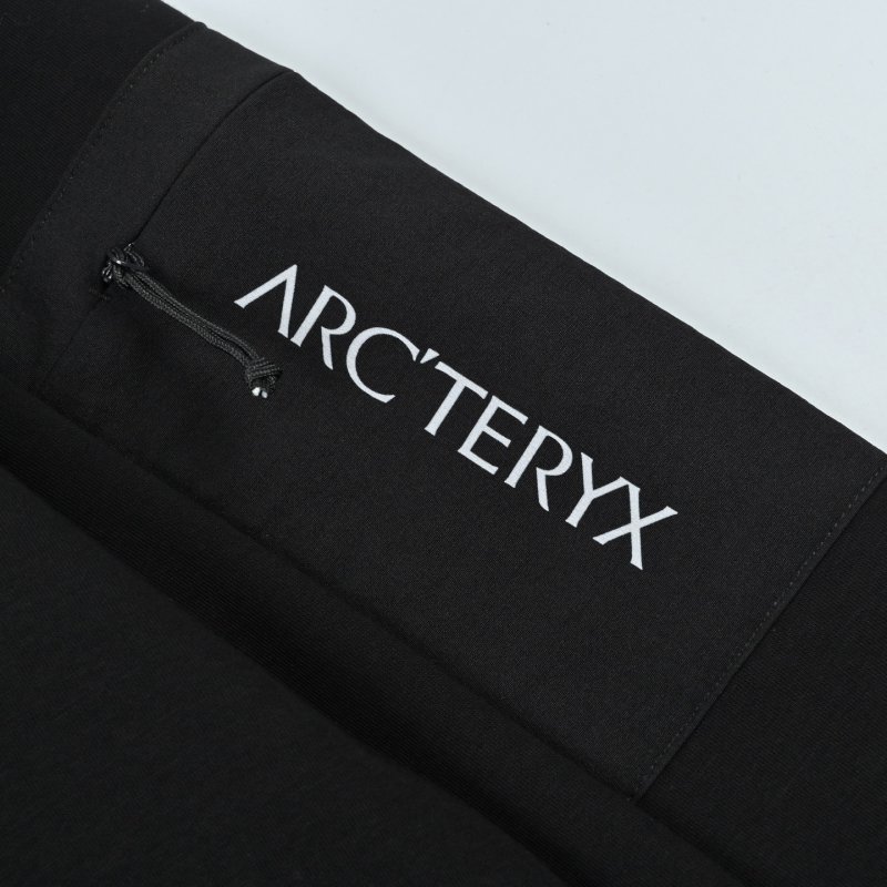 Arc'teryx Black Quarter-Zip Fleece Jacket view