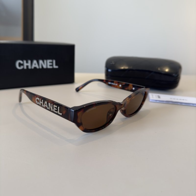Chanel Tortoiseshell Oval Sunglasses Brown