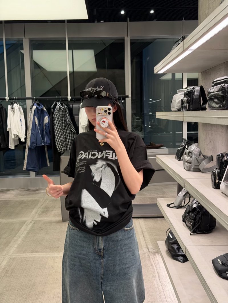 Balenciaga Black Graphic Short Sleeve T-Shirt view