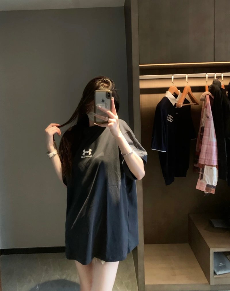 Under Armour Black Logo T-Shirt view
