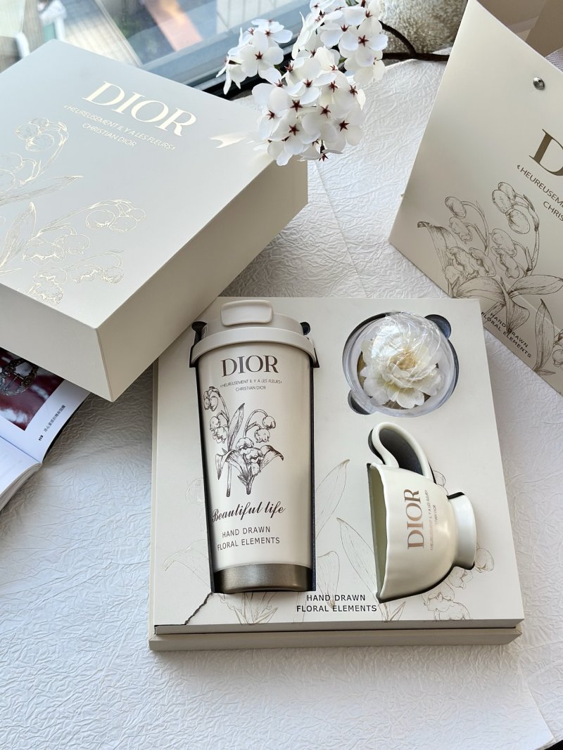 Dior Lily of the Valley 3-Piece Gift Set – Tumbler, Coffee Cup & Ceramic Fragrance Diffuser view