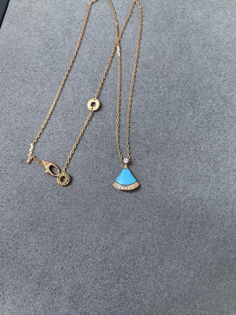 Gold Chain Turquoise Fan Pendant Necklace