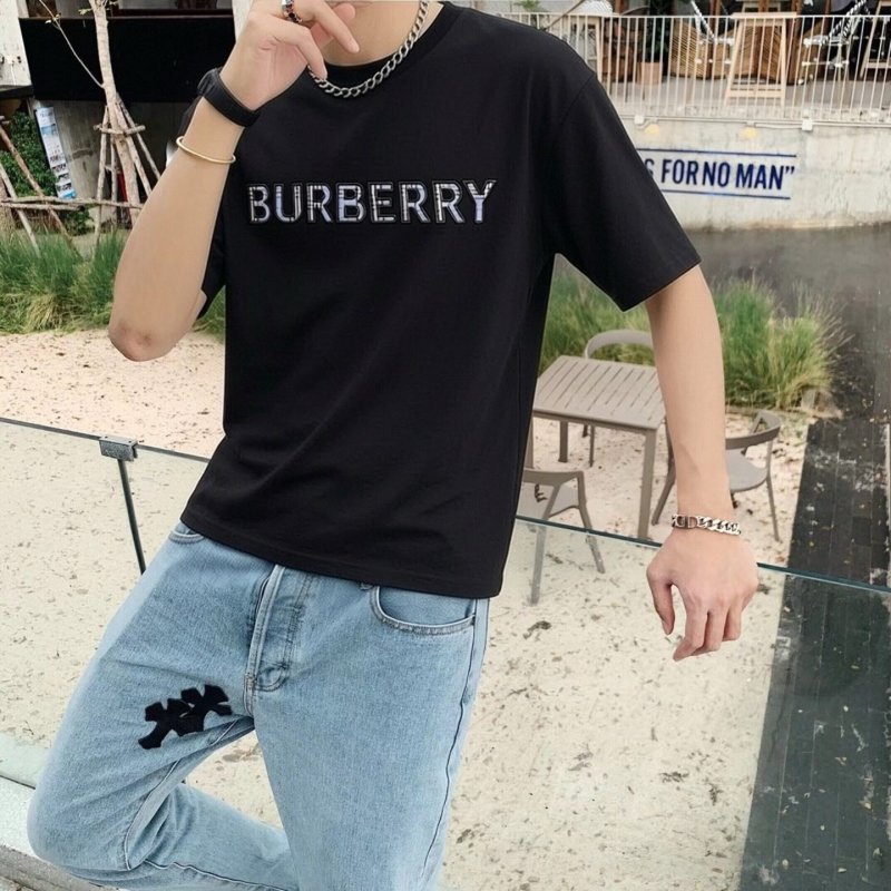 Burberry Black Logo Print T-Shirt view