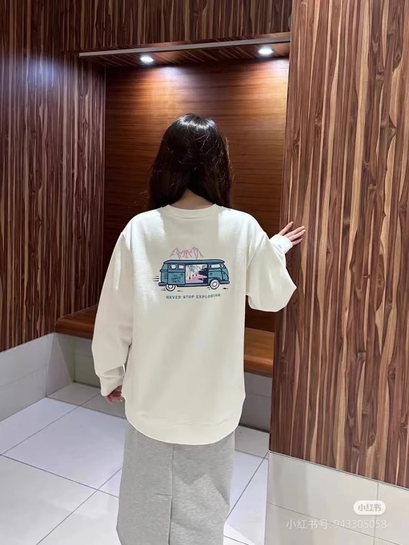 The North Face Cream Embroidered Logo Sweatshirt view