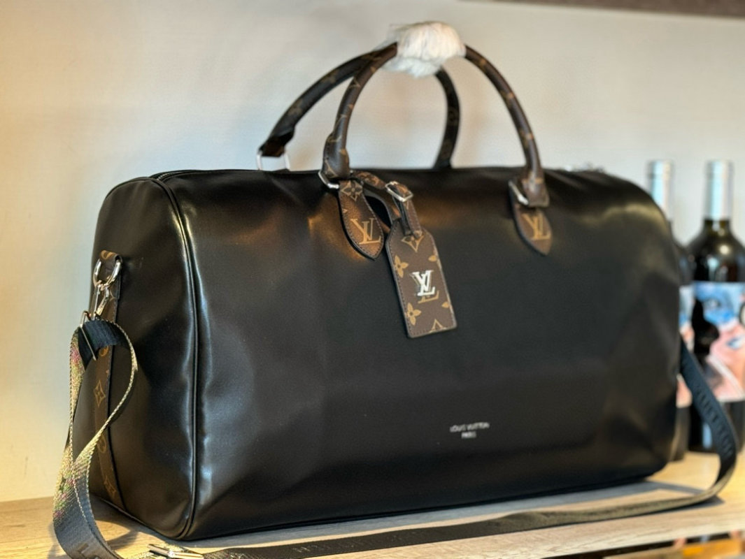 Louis Vuitton Keepall 25 Black Travel Bag view