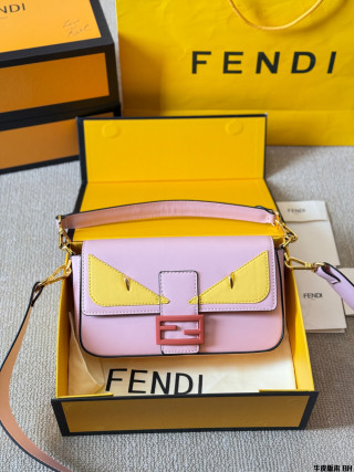 Fendi Vintage Monster Baguette Bag - Yellow/Brown view 3