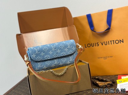 Louis Vuitton Mahjong Denim Crossbody Bag Blue view 1