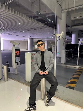 Grey Zip-Up Cardigan Jacket view 4