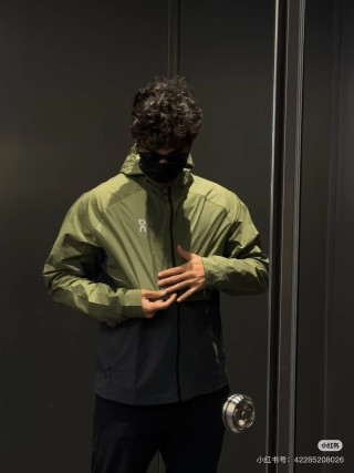 On Olive Black Color-Block Running Jacket view 8