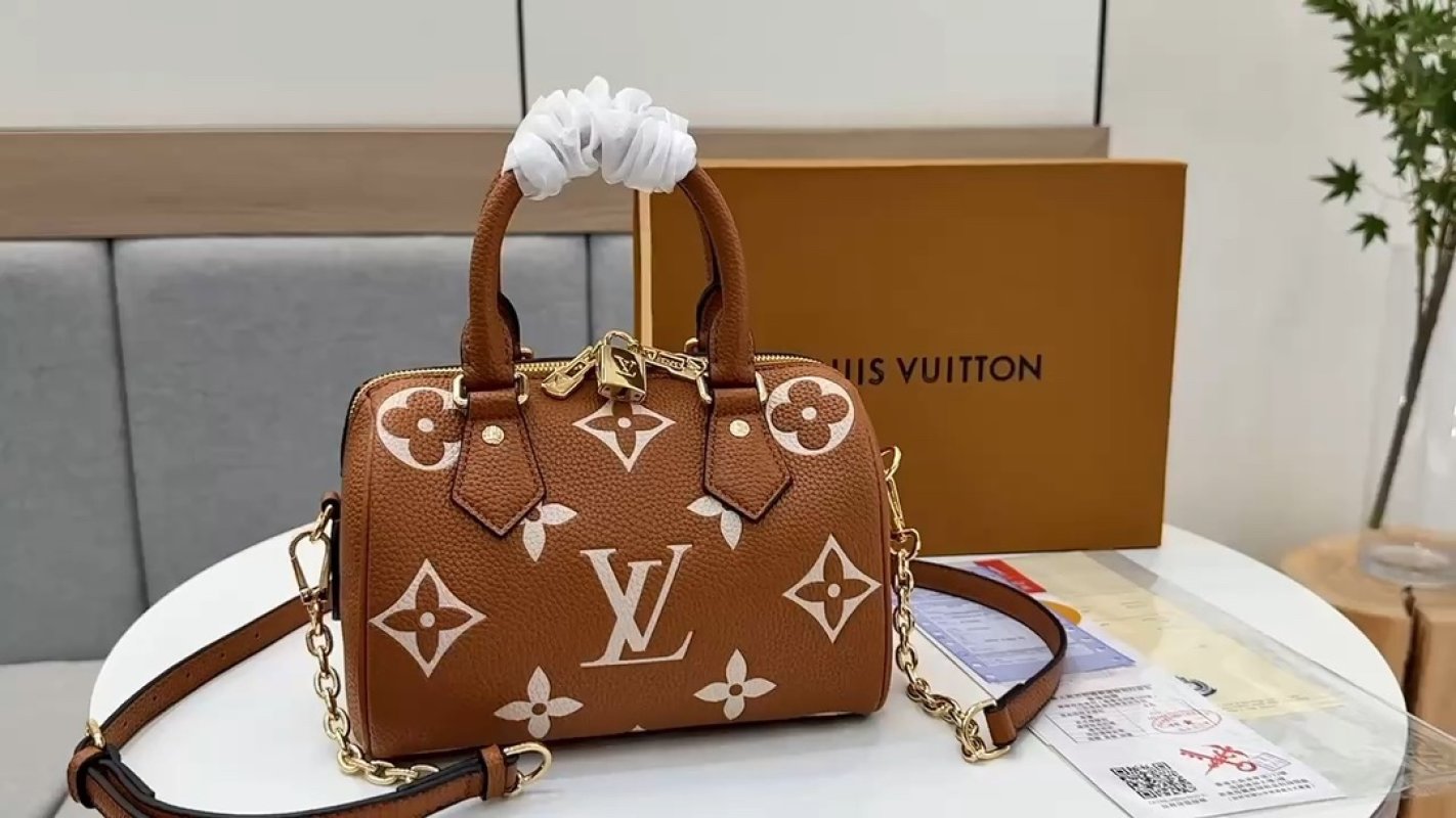 Louis Vuitton Speedy Monogram Canvas Handbag Caramel Brown