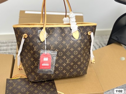 Louis Vuitton Neverfull MM Monogram Tote Bag view 2