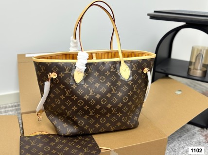 Louis Vuitton Neverfull MM Monogram Tote Bag view 3