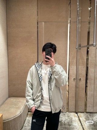 Burberry Check Puffer Jacket Cream & Navy view 9