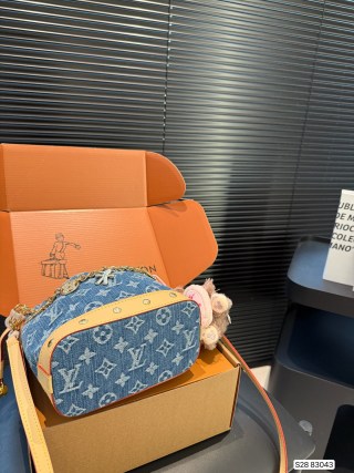 Louis Vuitton Denim Bucket Bag Blue Monogram view 8