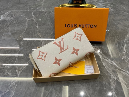 Louis Vuitton Zippy Wallet Monogram Unplant Cream view 5