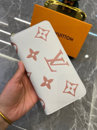 Louis Vuitton Zippy Wallet Monogram Unplant Cream view 8