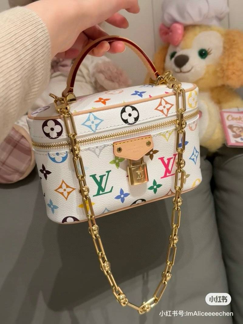 Louis Vuitton Monogram Canvas Pochette Metis Cream Multi view