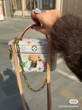 Louis Vuitton Monogram Canvas Pochette Metis Cream Multi view 10
