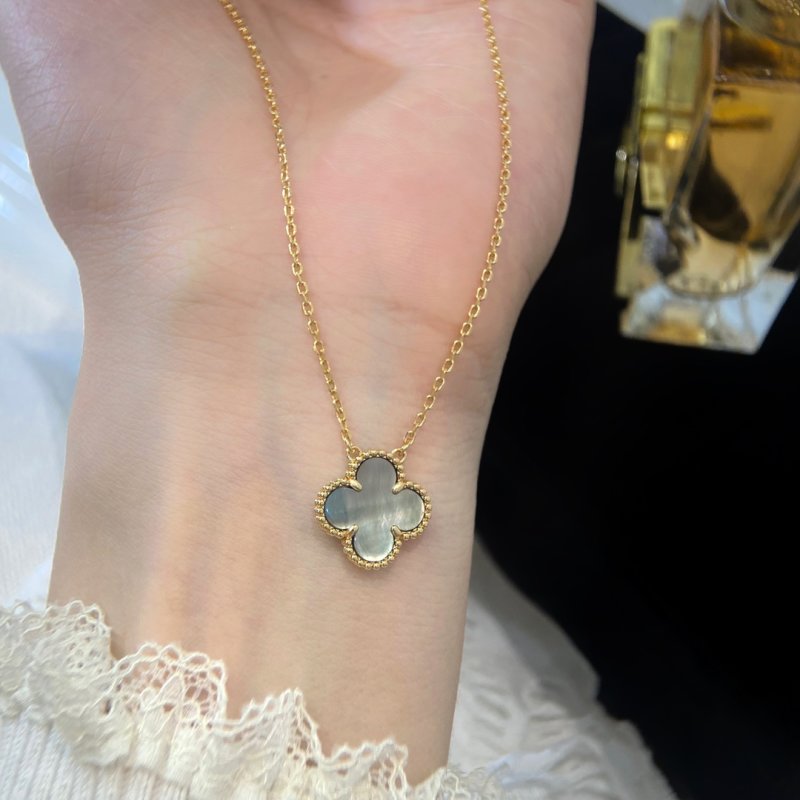Van Cleef & Arpels Four-Leaf Clover Mother-of-Pearl Rose Gold Necklace