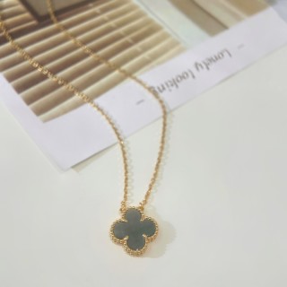 Van Cleef & Arpels Four-Leaf Clover Mother-of-Pearl Rose Gold Necklace view 3