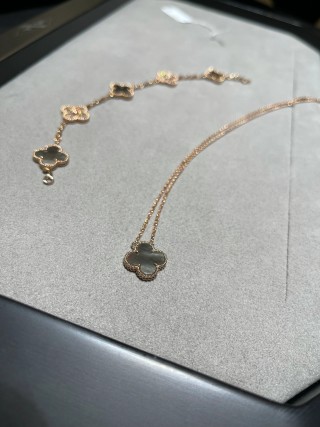Van Cleef & Arpels Four-Leaf Clover Mother-of-Pearl Rose Gold Necklace view 8