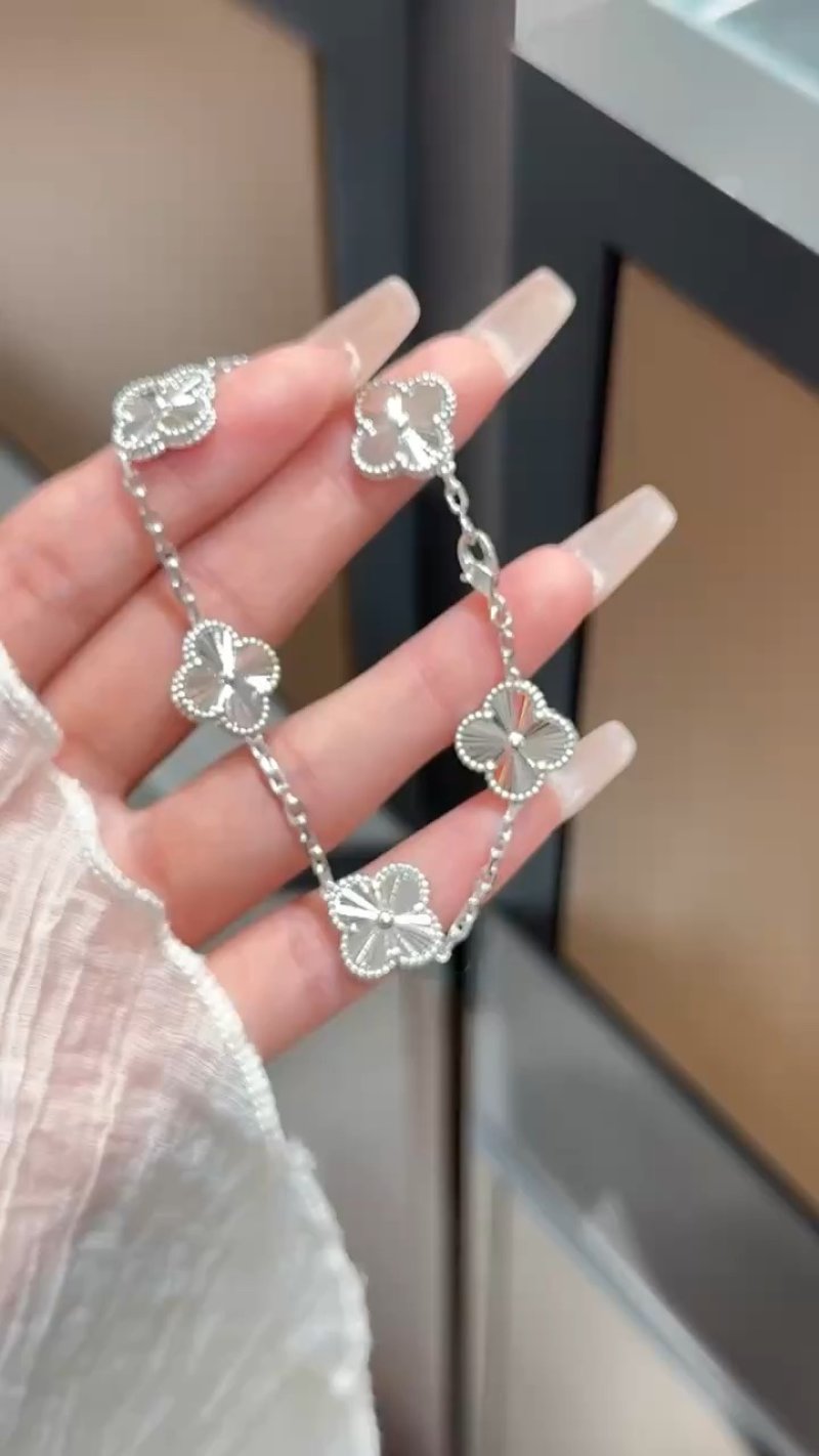Silver Laser Flower Clover Chain Bracelet