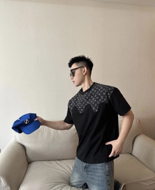 Louis Vuitton Monogram Black Short-Sleeve T-Shirt view 2